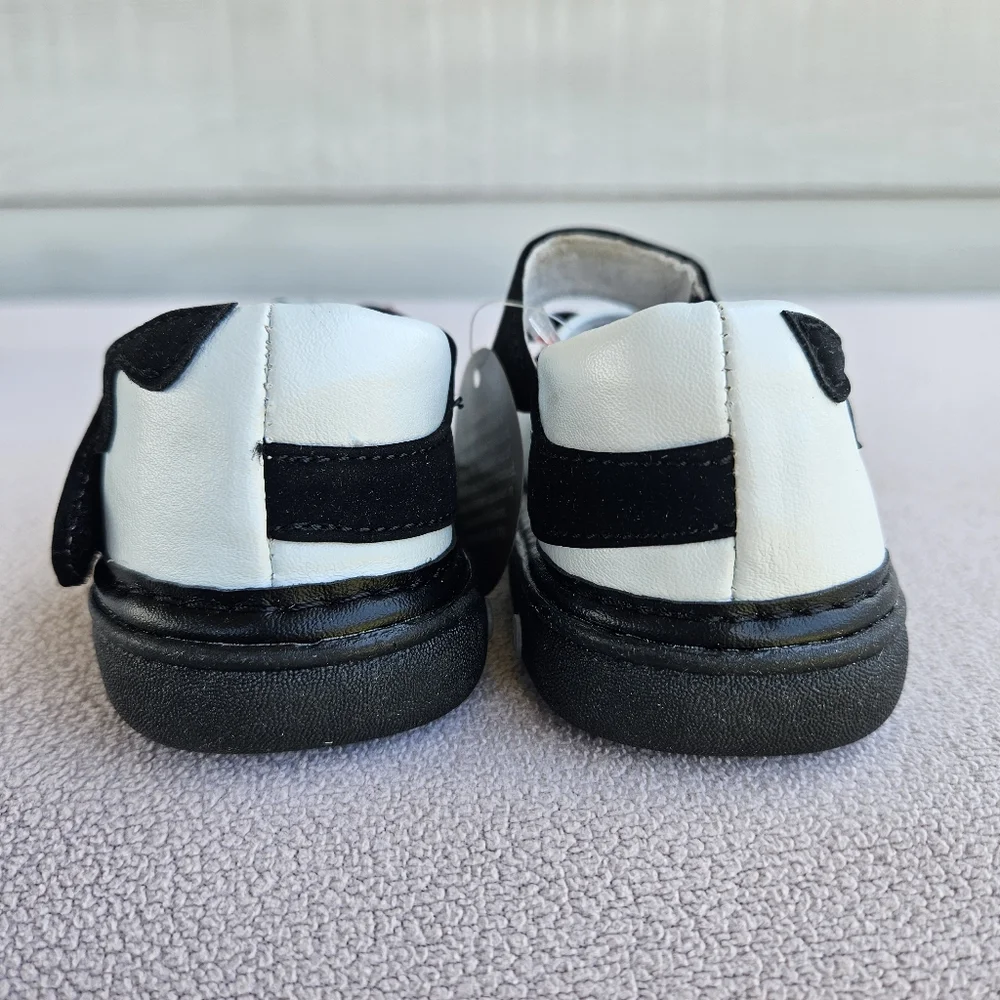 Wee Squeak Bessie Moo Cow Squeaker Toddler Shoes SZ 5 Black White Hook & Loop